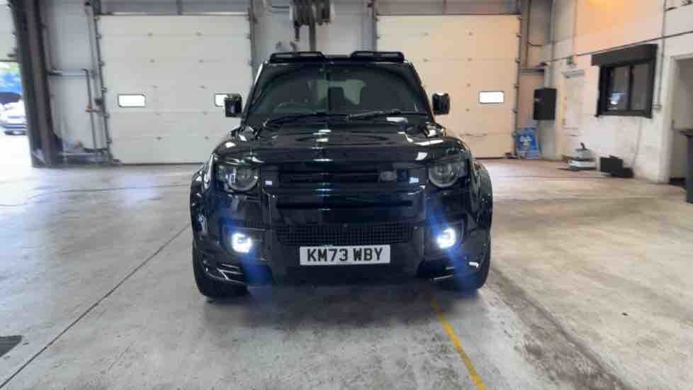 More views of Land Rover Defender 110