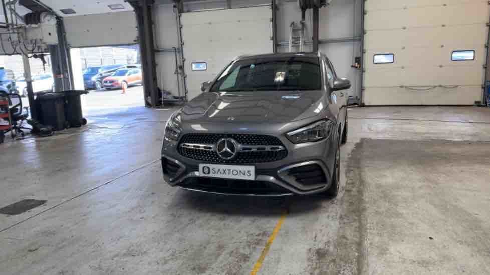 More views of Mercedes-Benz GLA