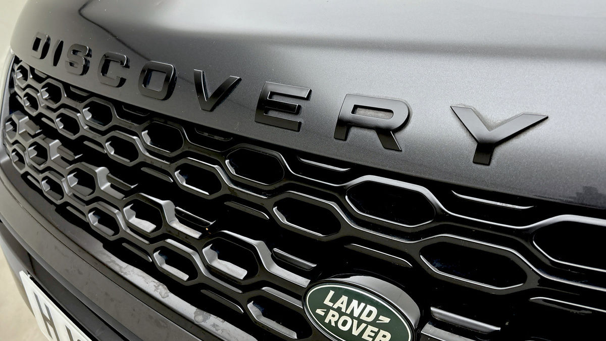 Land Rover Discovery Sport Image 24