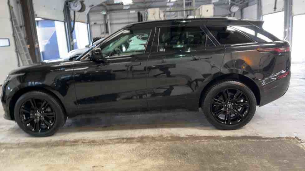 More views of Land Rover Range Rover Velar