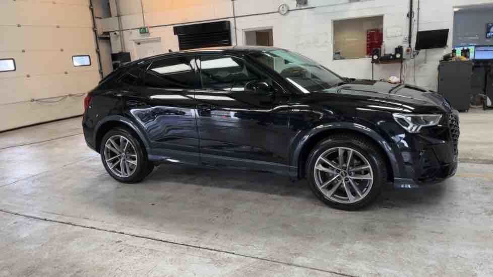 More views of Audi Q3