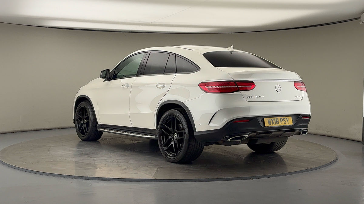 Mercedes-Benz GLE Image 2