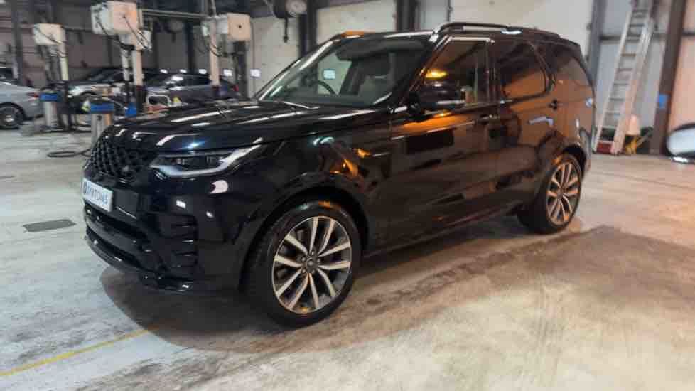 More views of Land Rover Discovery