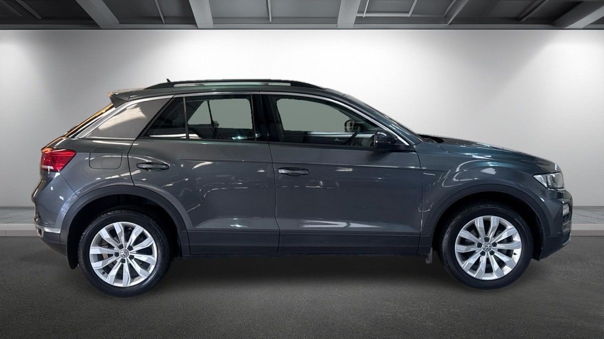 Volkswagen T-Roc Image 16