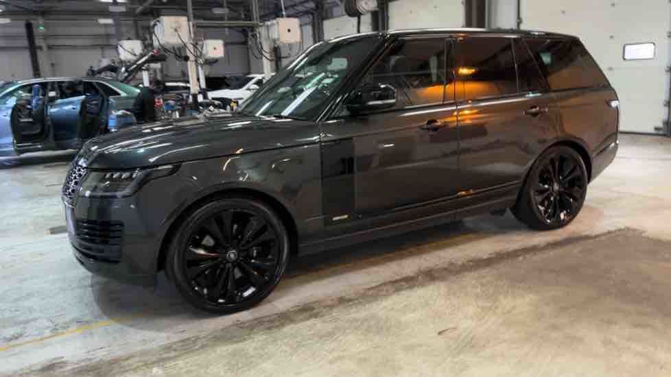 More views of Land Rover Range Rover