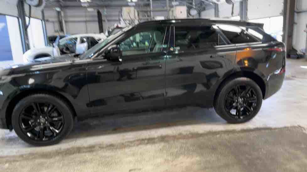 More views of Land Rover Range Rover Velar