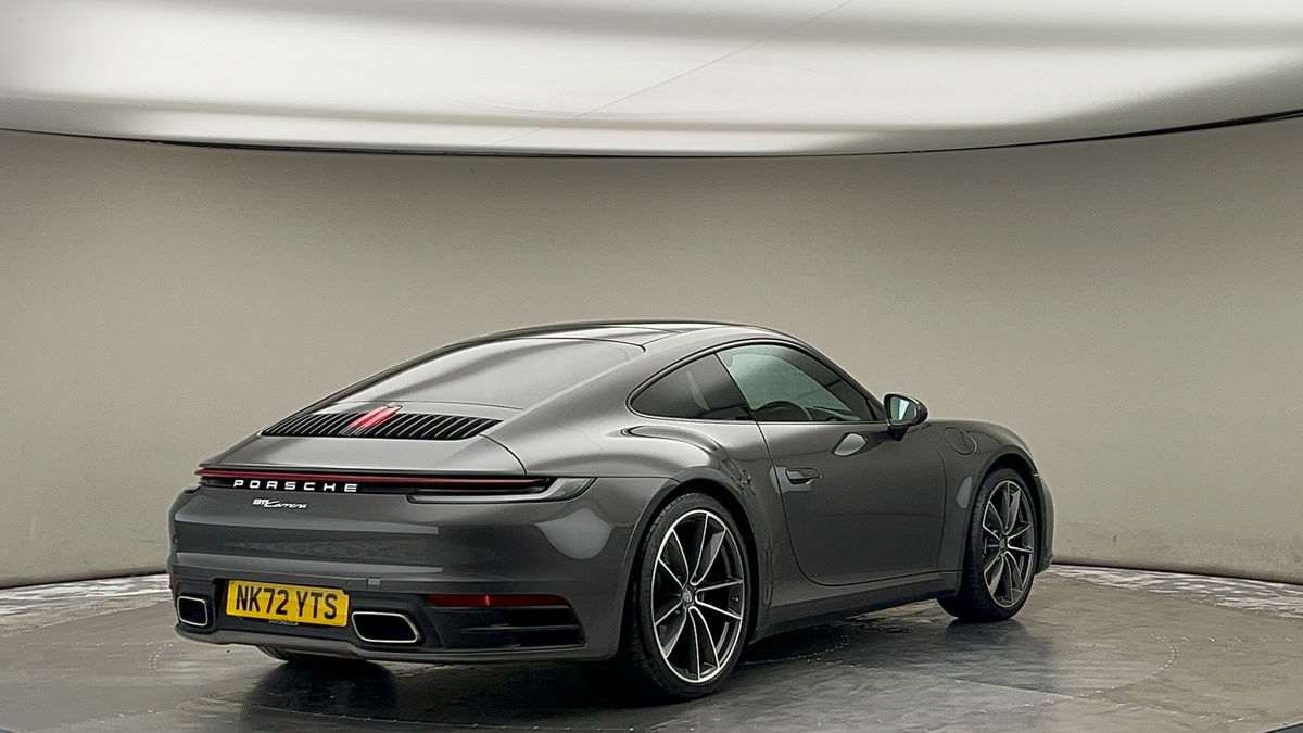 More views of Porsche 911