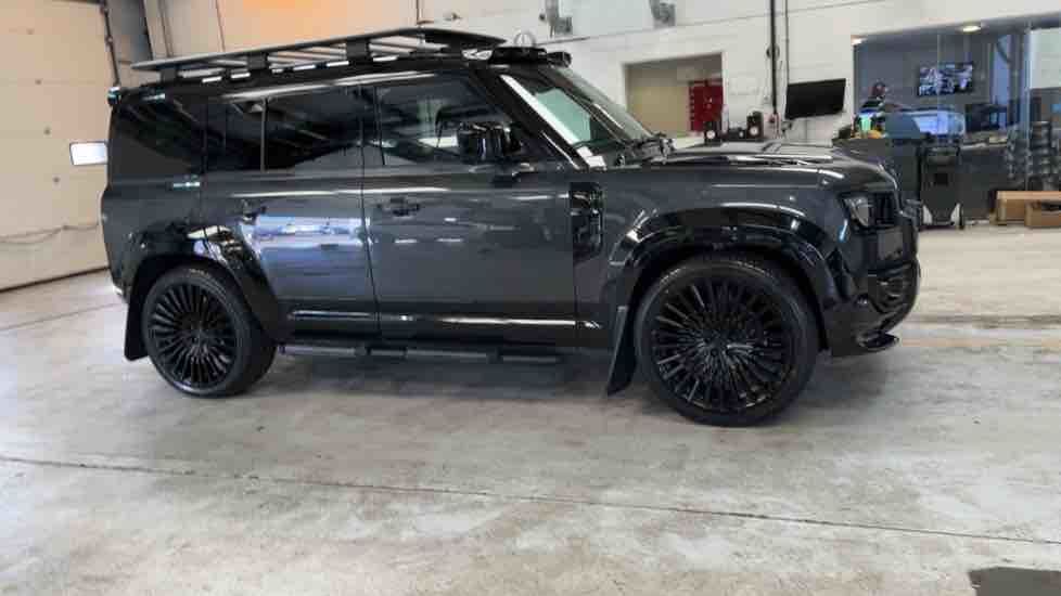 More views of Land Rover Defender 110
