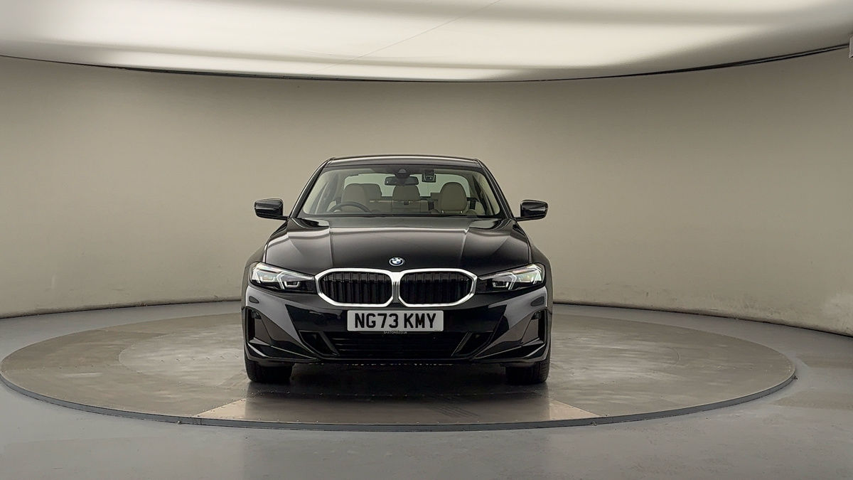 BMW 3 Series Image 3