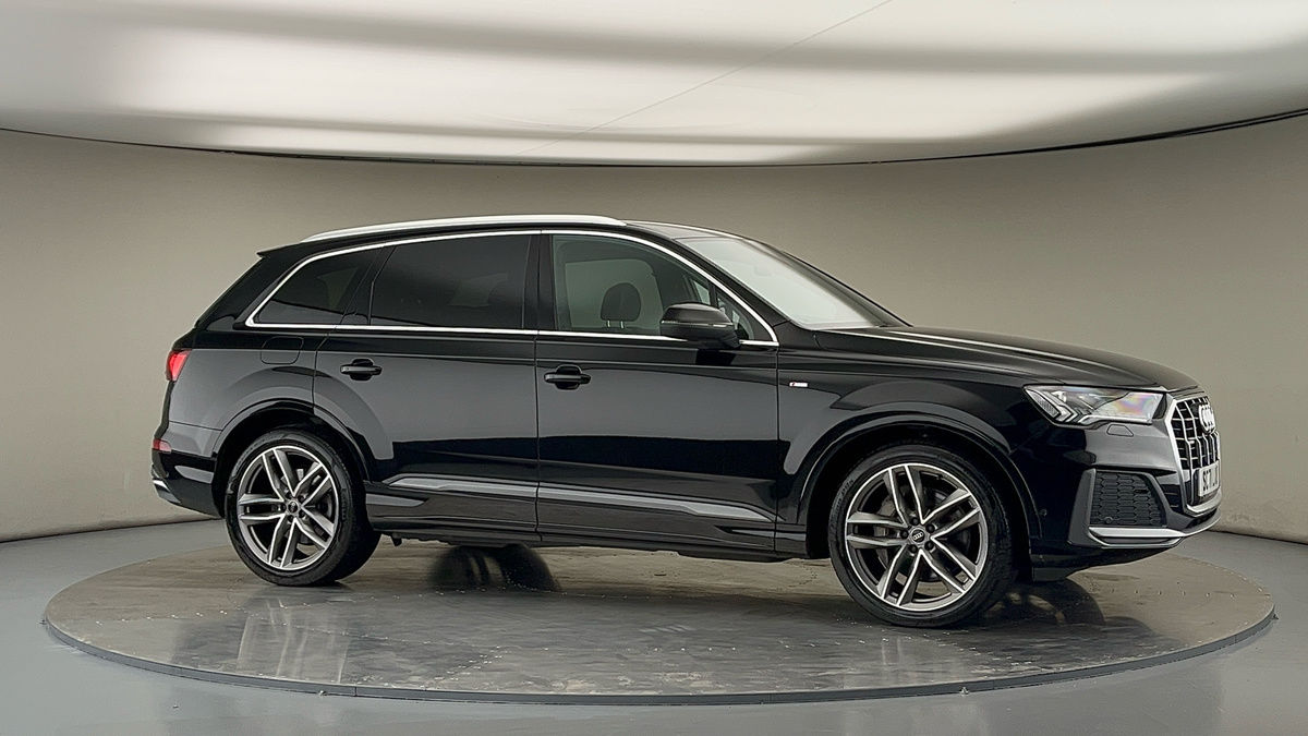 More views of Audi Q7