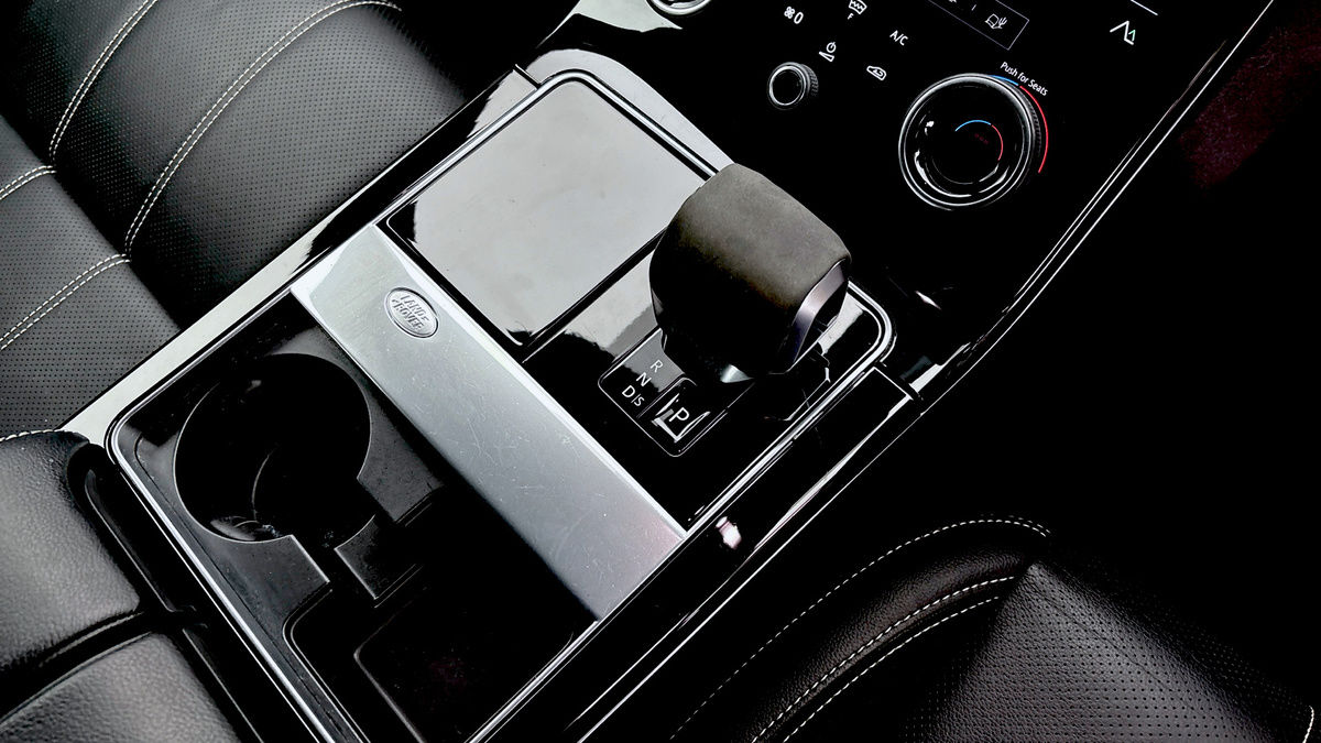 Land Rover Range Rover Velar Image 6