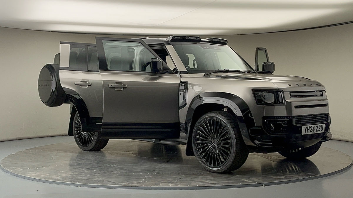 More views of Land Rover Defender 110