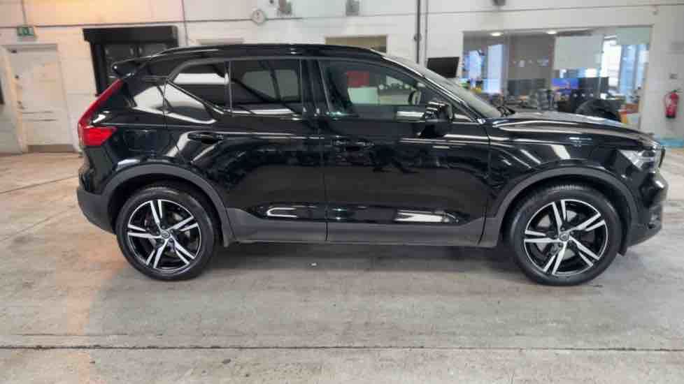 More views of Volvo XC40