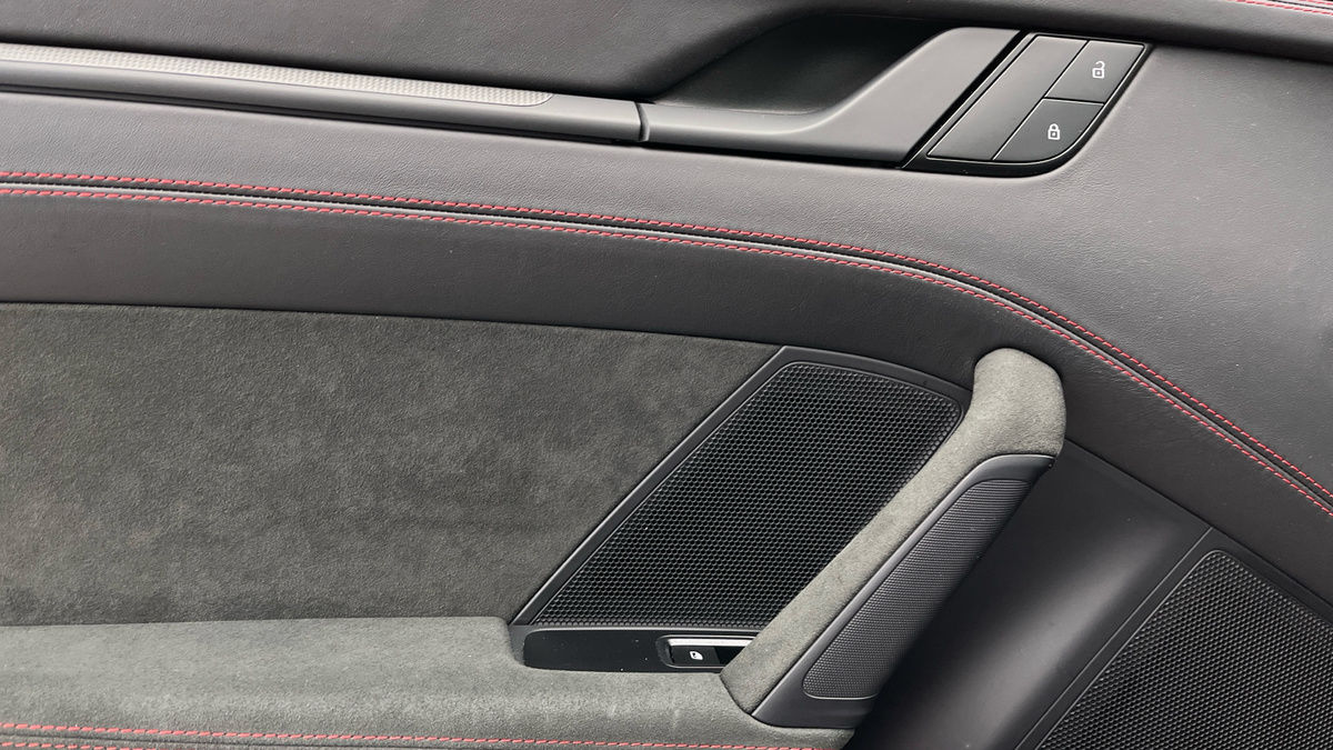 Porsche 911 Image 19