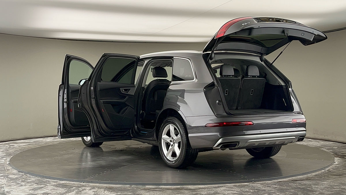Audi Q7 Image 23