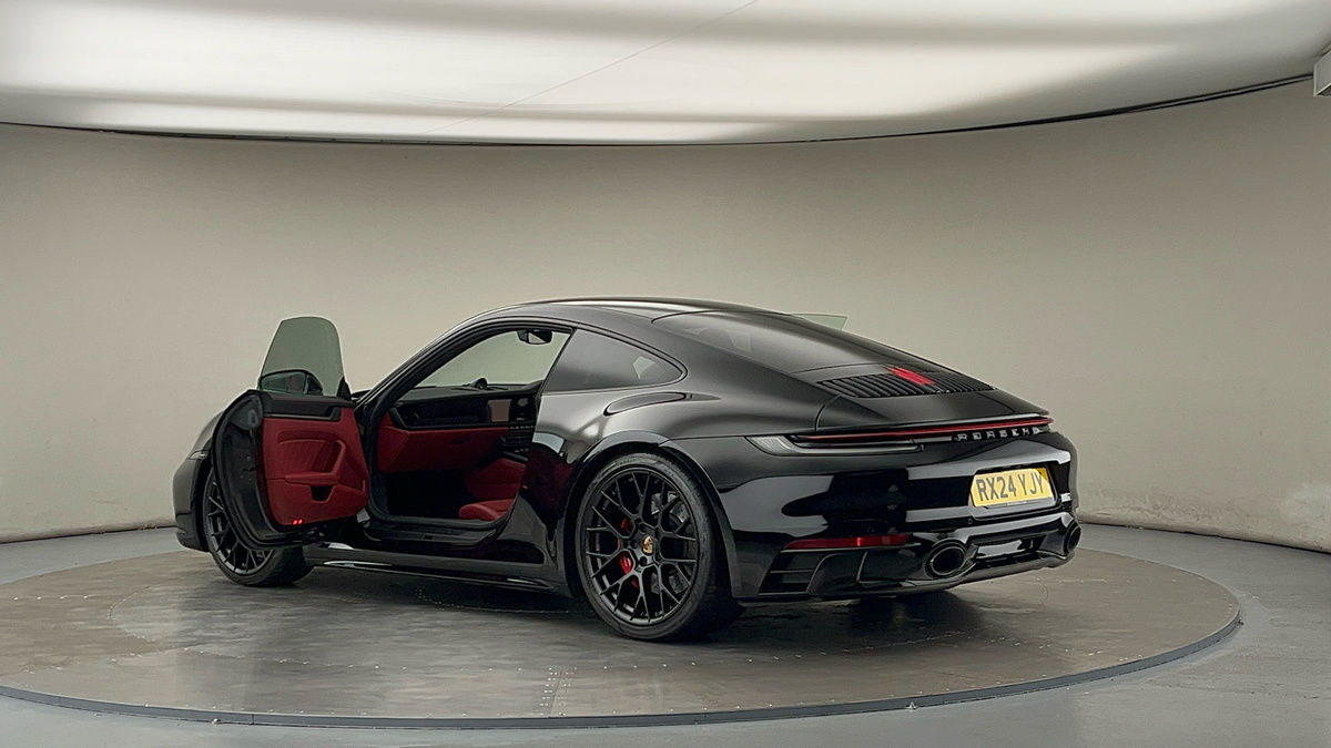 More views of Porsche 911