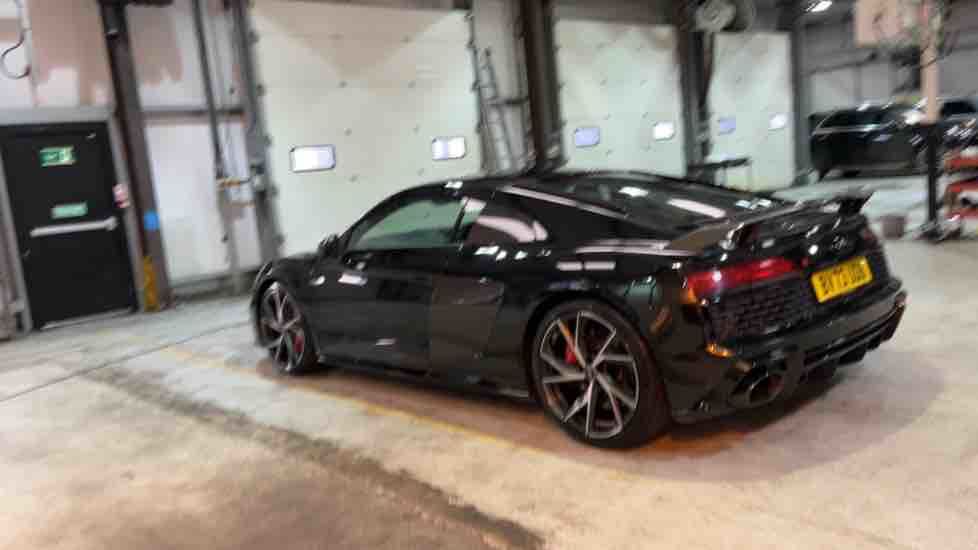 More views of Audi R8