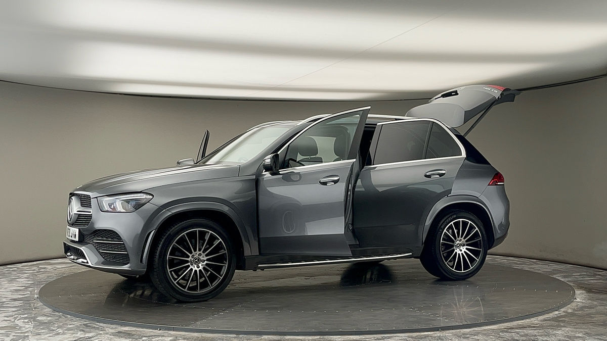 More views of Mercedes-Benz GLE