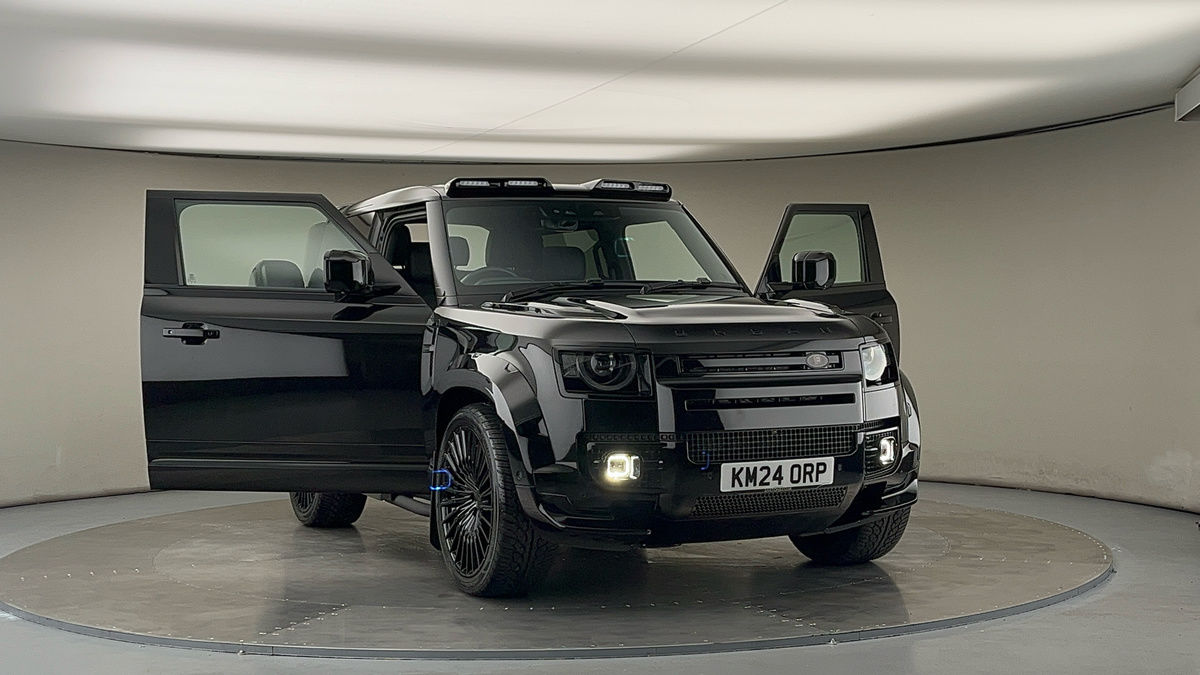 More views of Land Rover Defender 90
