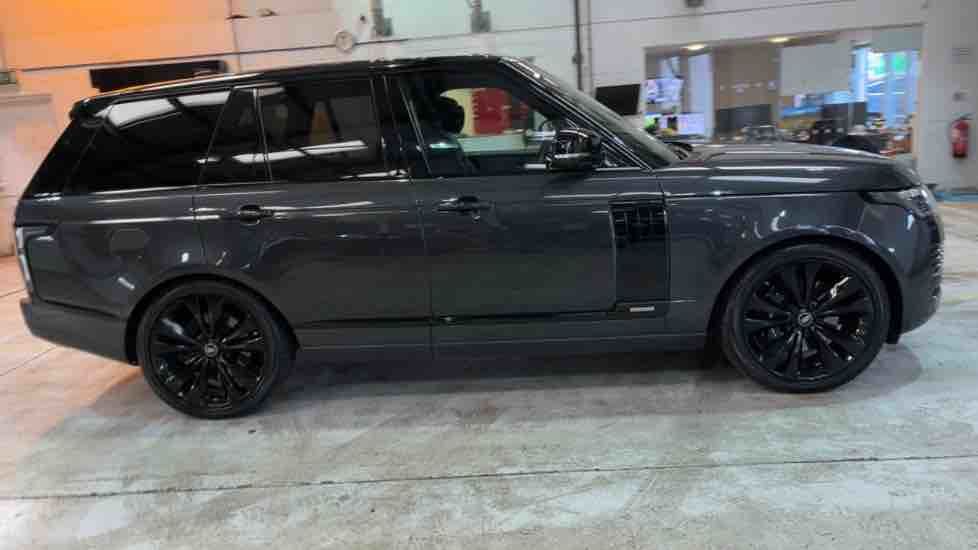 More views of Land Rover Range Rover