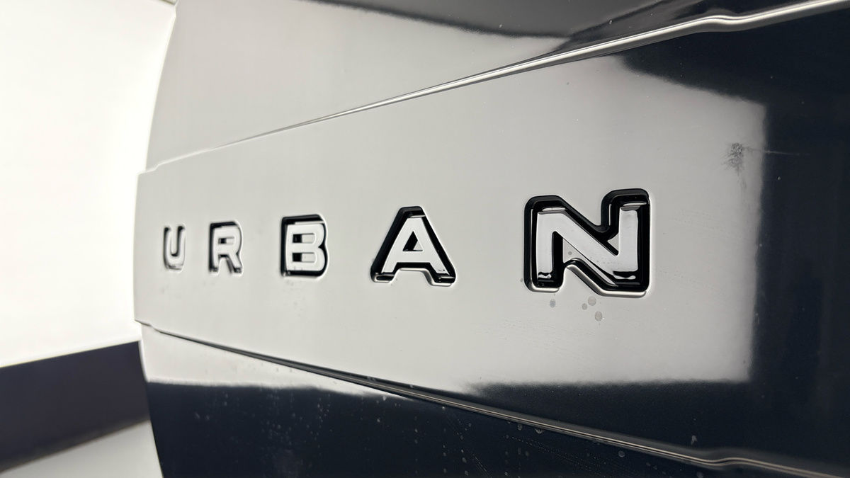 Land Rover Defender 110 Urban Image 29