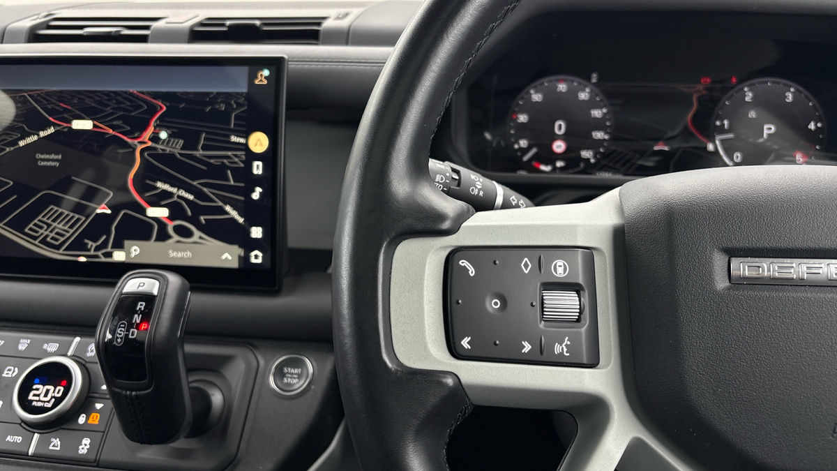 Land Rover Defender 110 Urban Image 26