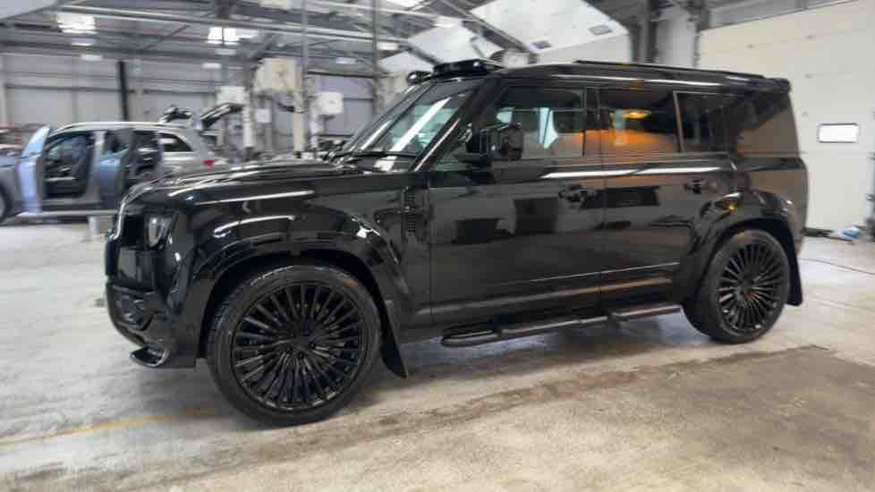 More views of Land Rover Defender 110