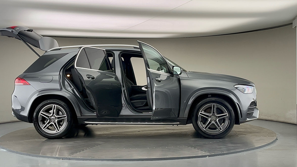 More views of Mercedes-Benz GLE