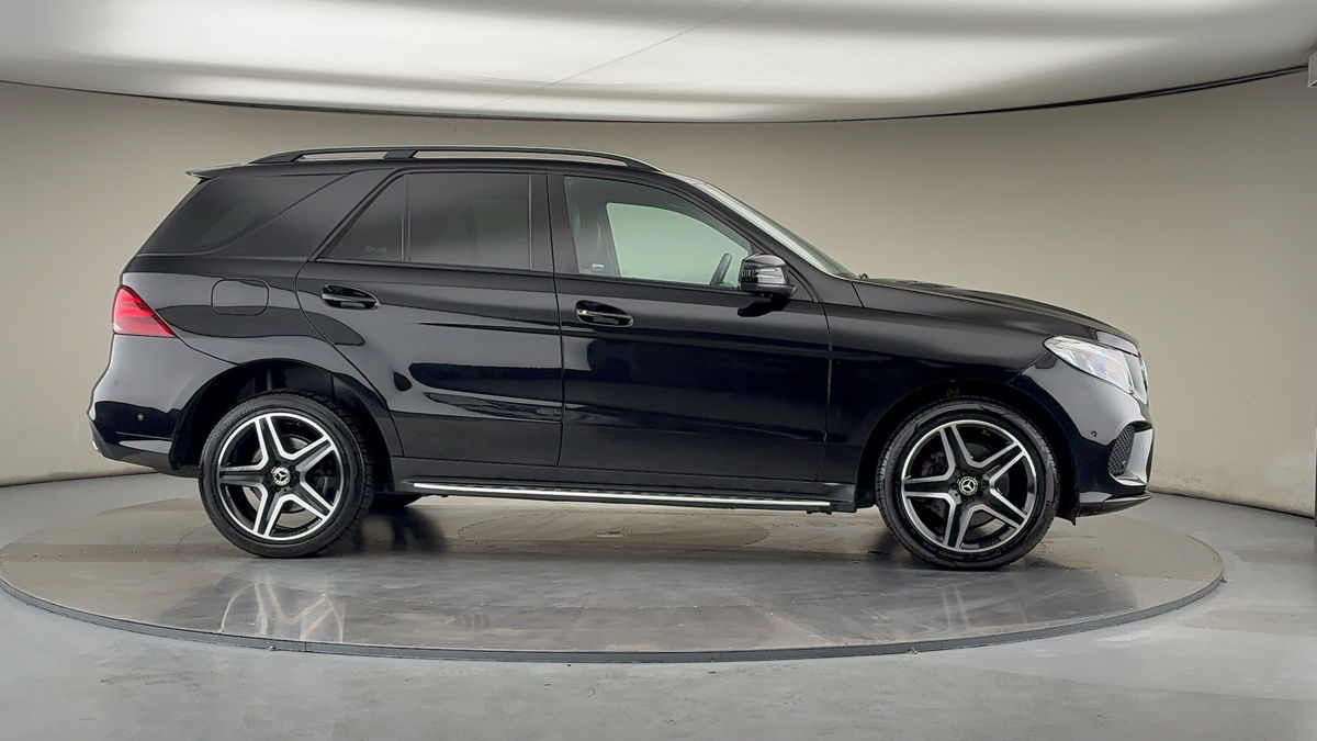 More views of Mercedes-Benz GLE
