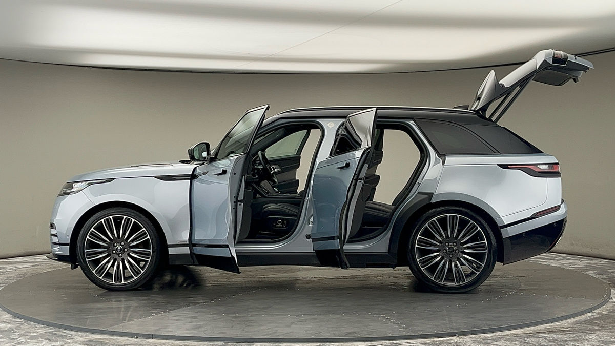 More views of Land Rover Range Rover Velar