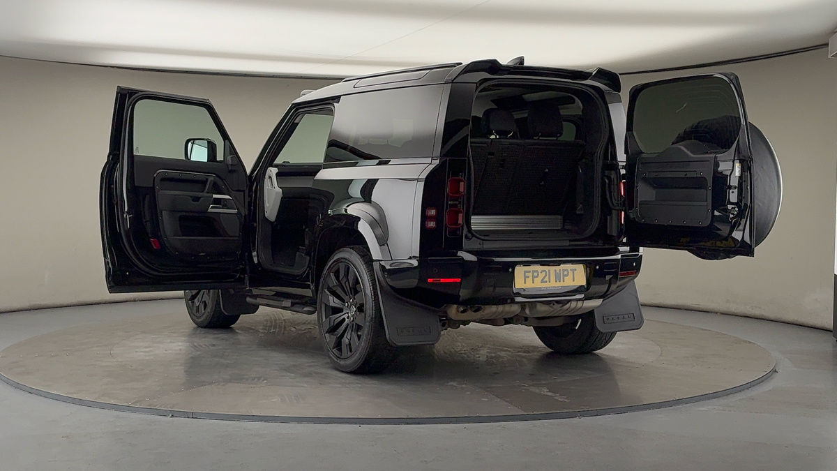 Land Rover Defender 90 Urban Image 23