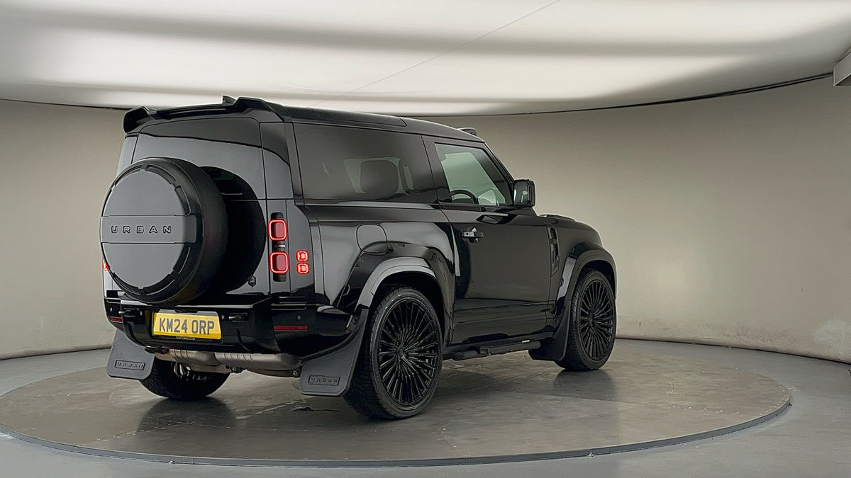More views of Land Rover Defender 90