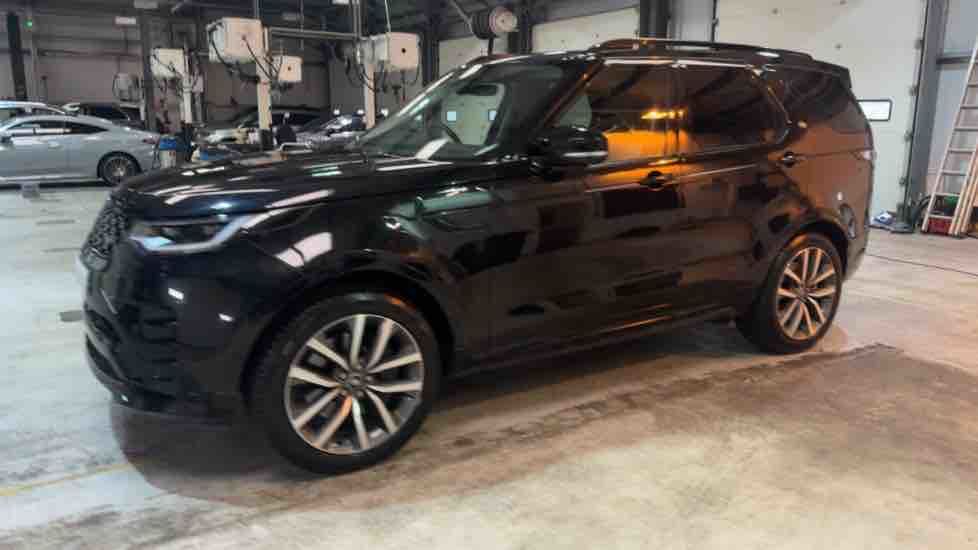 More views of Land Rover Discovery