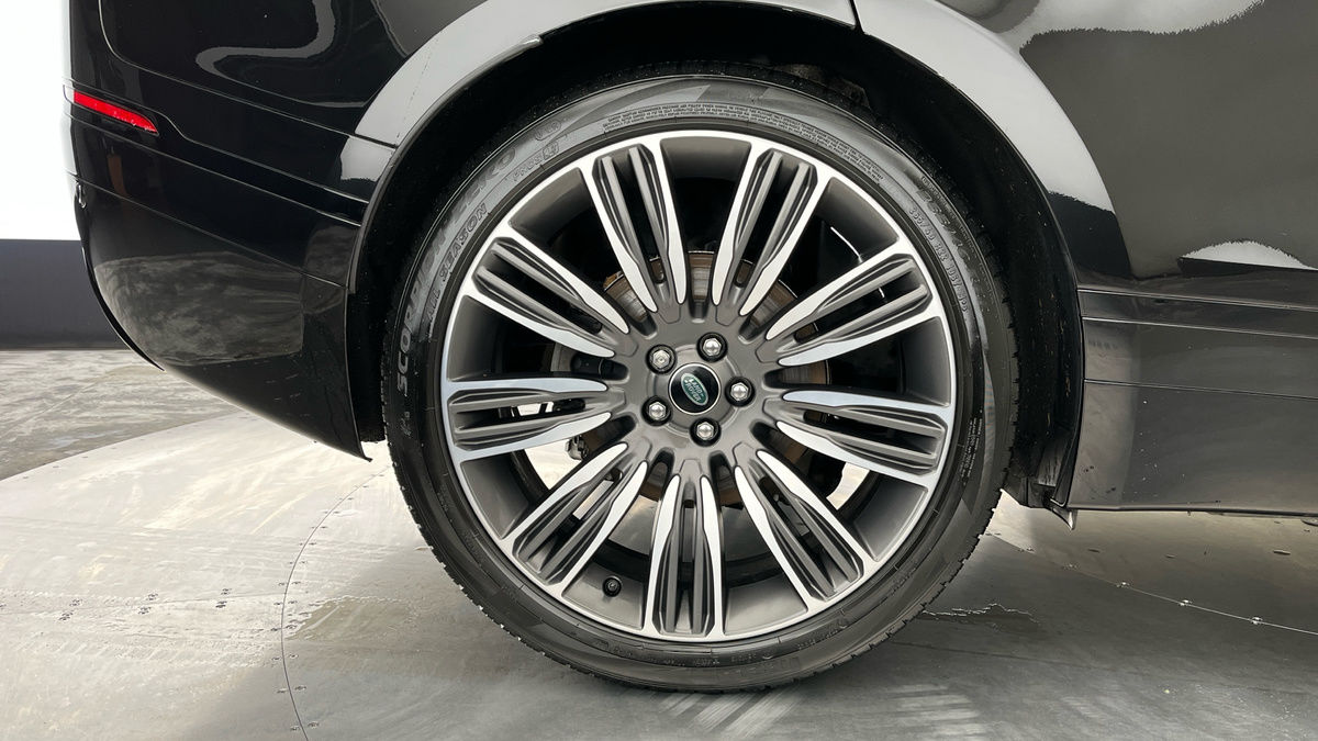 Land Rover Range Rover Velar Image 10