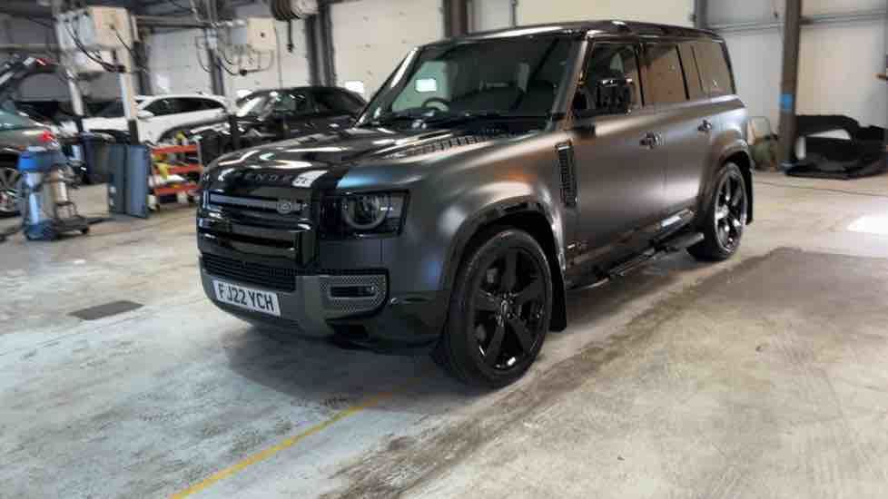 More views of Land Rover Defender 110