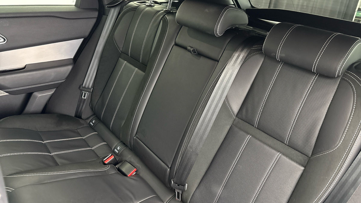 Land Rover Range Rover Velar Image 8