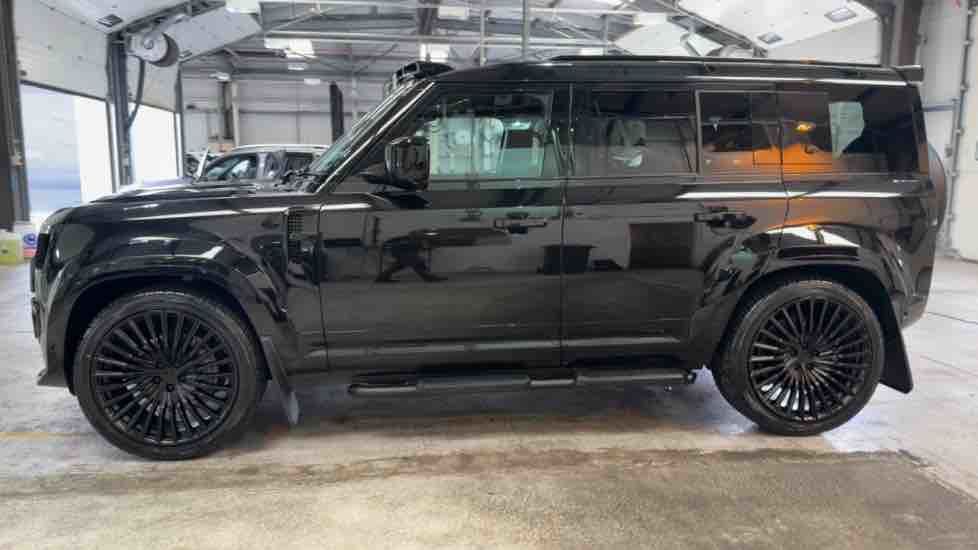 More views of Land Rover Defender 110
