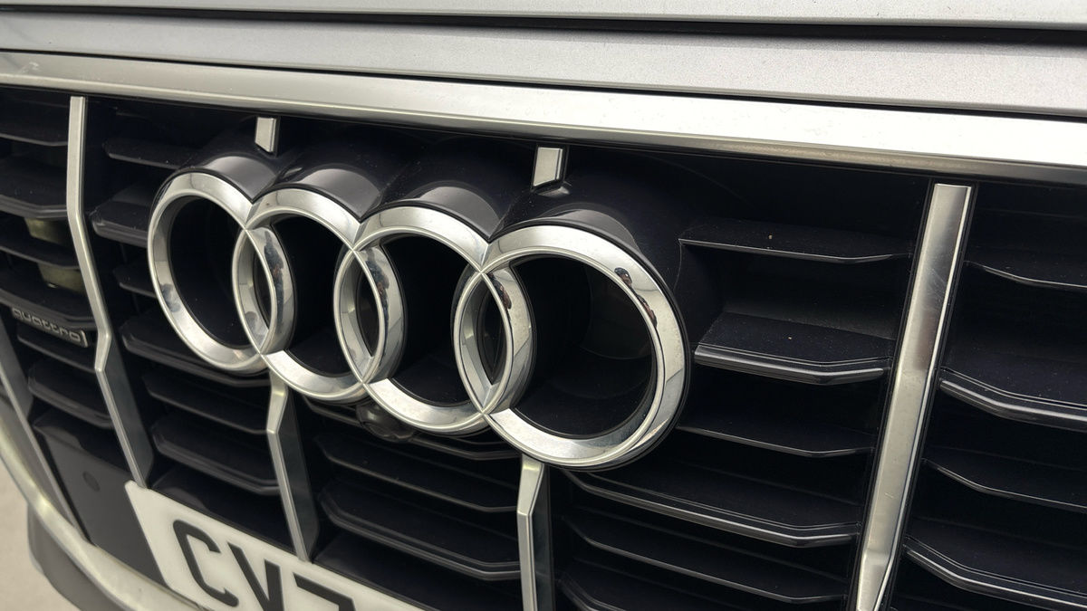 Audi Q7 Image 24