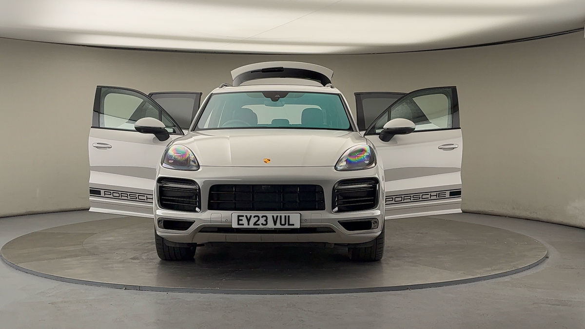 More views of Porsche Cayenne