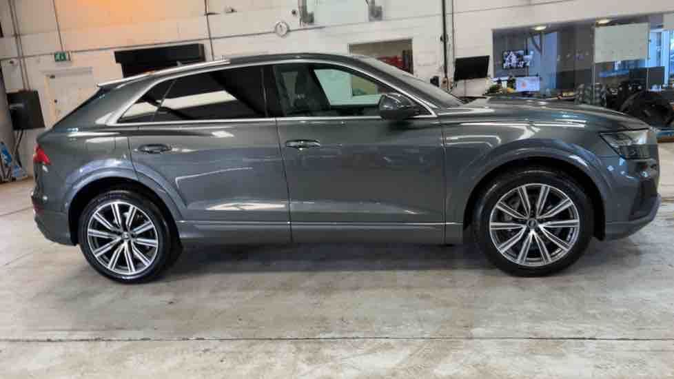 More views of Audi Q8