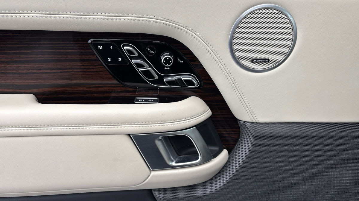 Land Rover Range Rover Image 19