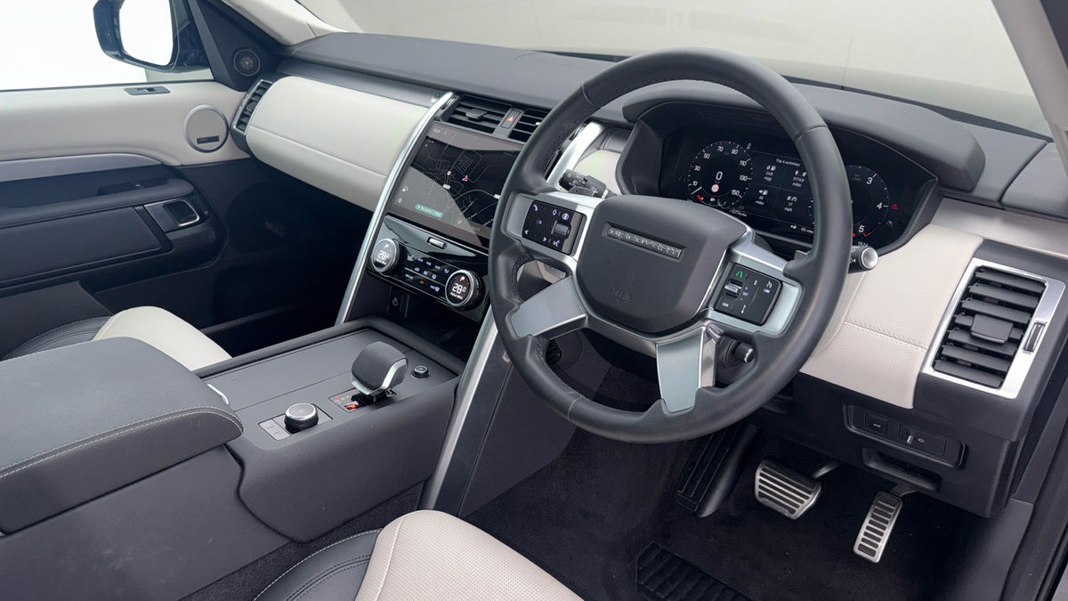 Land Rover Discovery Image 5