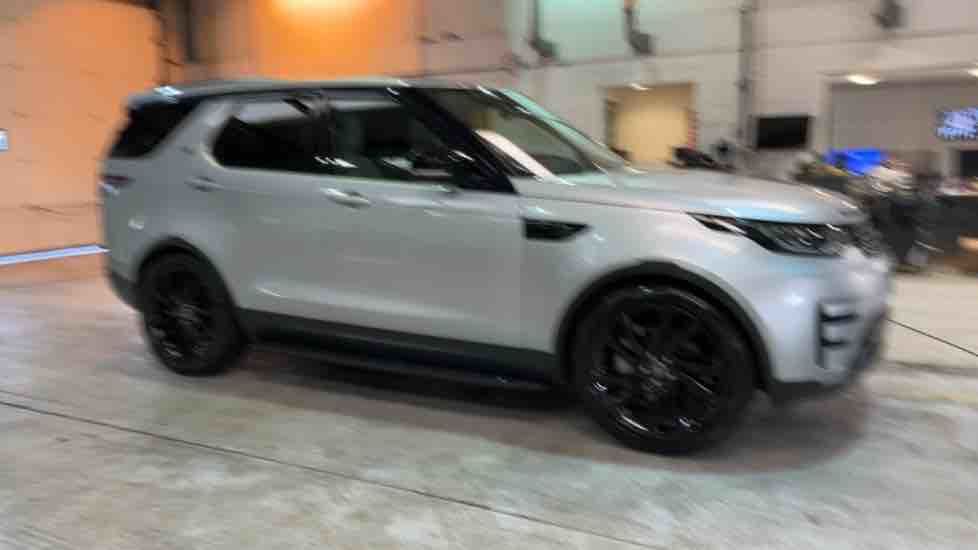 More views of Land Rover Discovery