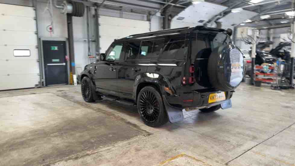More views of Land Rover Defender 110