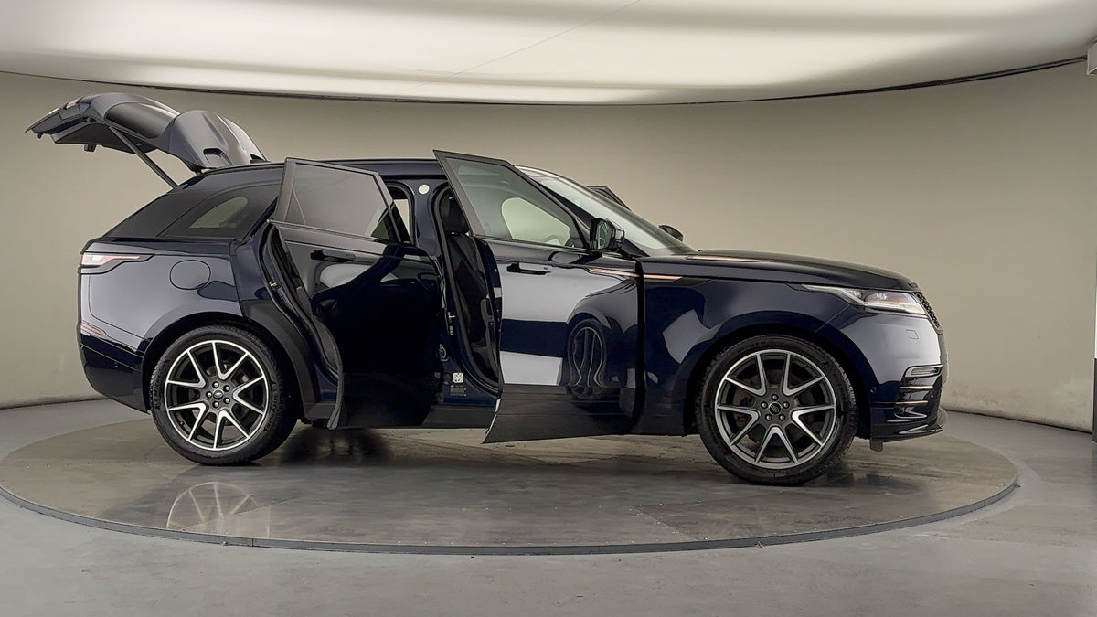 More views of Land Rover Range Rover Velar