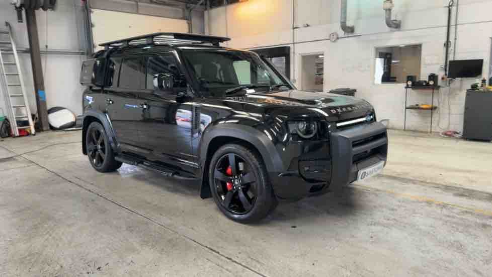 More views of Land Rover Defender 110