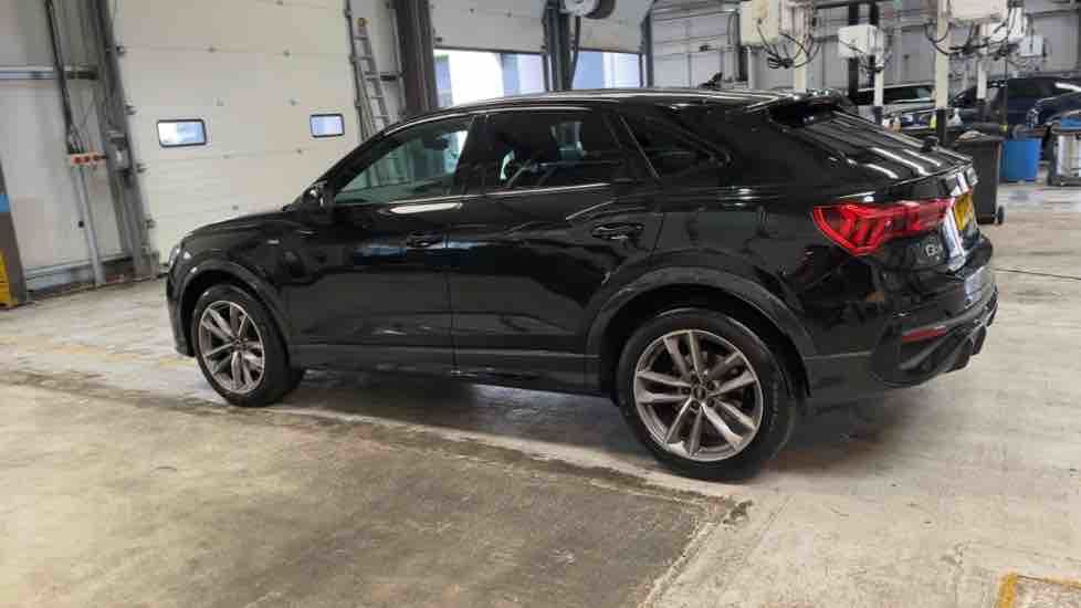 More views of Audi Q3