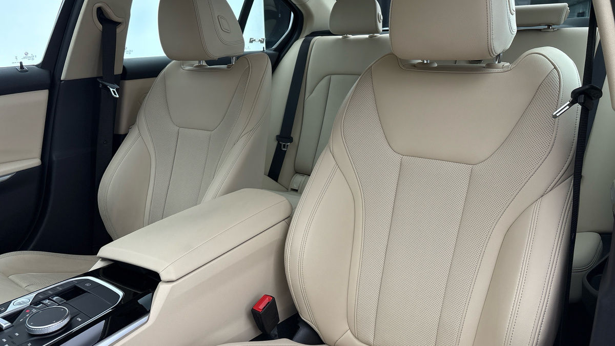 BMW 3 Series Image 7
