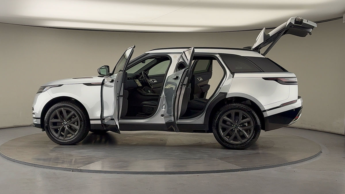 More views of Land Rover Range Rover Velar