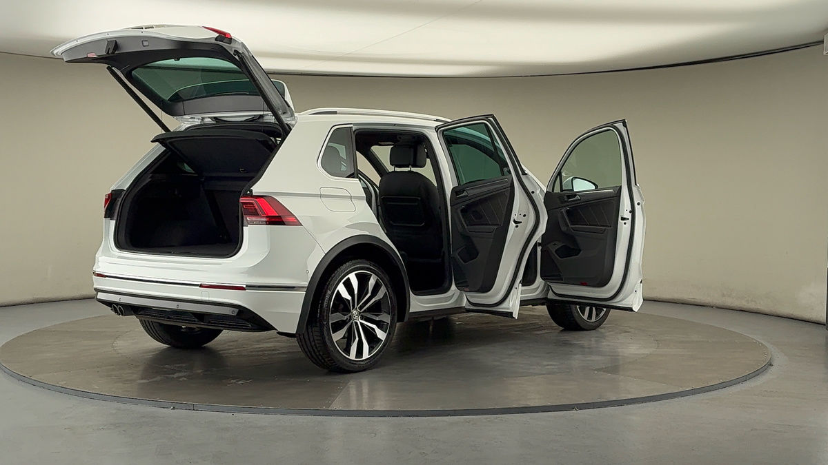 More views of Volkswagen Tiguan